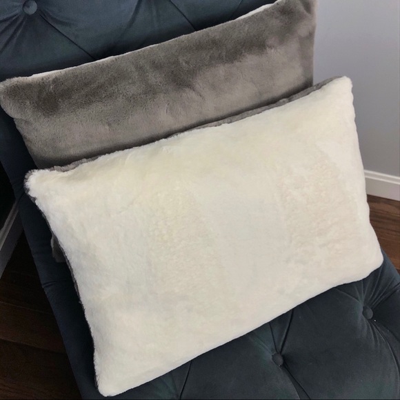Nordstrom Gray Reversible Faux Fur Plush Pillow - Picture 2 of 8